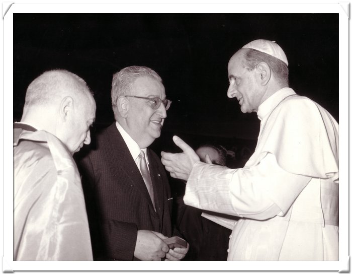 35-Con  Paolo VI (1965).jpg