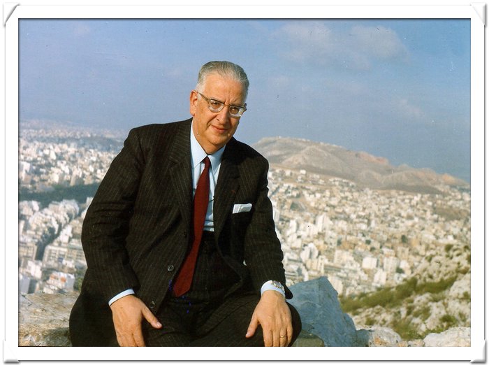 38-Ad Atene 1970.jpg